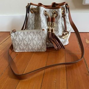 Michael Kors Marina with coin purse